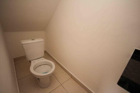 Casa para alugar com 68m², 2 quartos e 2 vagas Casa para alugar com 68m², 2 quartos e 2 vagasLavabo