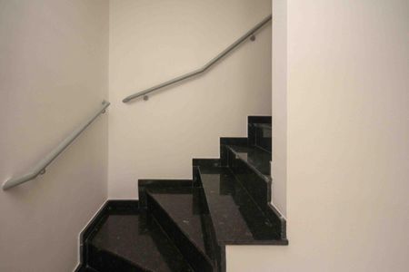 Casa para alugar com 68m², 2 quartos e 2 vagas Casa para alugar com 68m², 2 quartos e 2 vagasescada