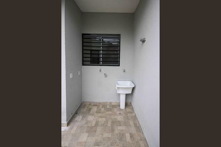 Casa para alugar com 68m², 2 quartos e 2 vagas Casa para alugar com 68m², 2 quartos e 2 vagasÁrea de Serviço