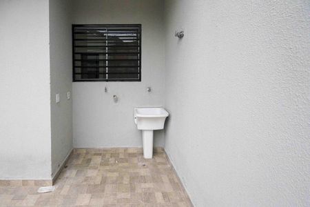 Casa para alugar com 68m², 2 quartos e 2 vagas Casa para alugar com 68m², 2 quartos e 2 vagasÁrea de Serviço