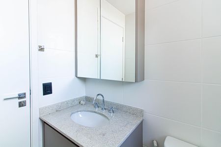 Apartamento à venda com 105m², 2 quartos e 2 vagas Apartamento à venda com 105m², 2 quartos e 2 vagasBanheiro da Suíte 1
