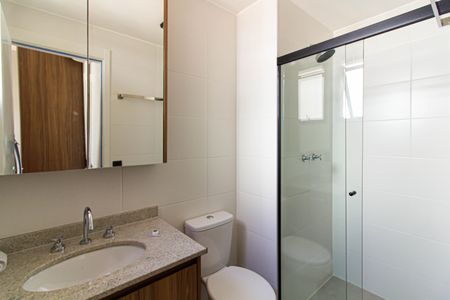 Apartamento à venda com 105m², 2 quartos e 2 vagas Apartamento à venda com 105m², 2 quartos e 2 vagasBanheiro da Suíte 2