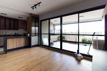 Apartamento à venda com 105m², 2 quartos e 2 vagas Apartamento à venda com 105m², 2 quartos e 2 vagasSala