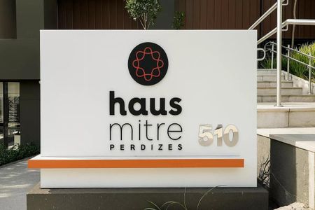 Apartamento à venda com 105m², 2 quartos e 2 vagas Apartamento à venda com 105m², 2 quartos e 2 vagasFachada