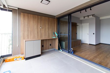 Apartamento à venda com 105m², 2 quartos e 2 vagas Apartamento à venda com 105m², 2 quartos e 2 vagasVaranda