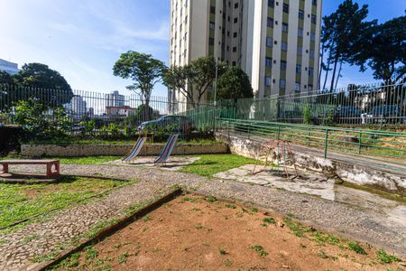Apartamento à venda com 55m², 2 quartos e 1 vaga Apartamento à venda com 55m², 2 quartos e 1 vagaÁrea comum - Playground
