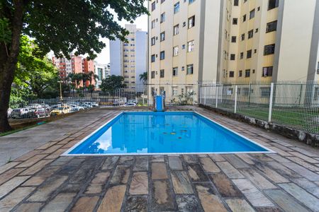 Apartamento à venda com 55m², 2 quartos e 1 vaga Apartamento à venda com 55m², 2 quartos e 1 vagaÁrea comum - Piscina 2