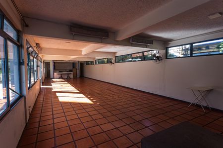 Apartamento à venda com 55m², 2 quartos e 1 vaga Apartamento à venda com 55m², 2 quartos e 1 vagaÁrea comum - Salão de festas