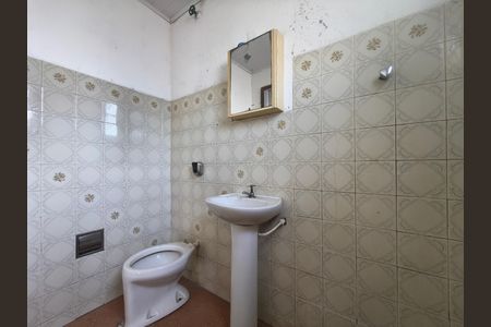 Casa para alugar com 100m², 4 quartos e sem vaga Casa para alugar com 100m², 4 quartos e sem vagaBanheiro