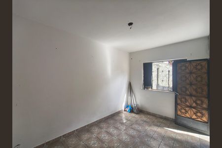 Casa para alugar com 100m², 4 quartos e sem vaga Casa para alugar com 100m², 4 quartos e sem vagaSala