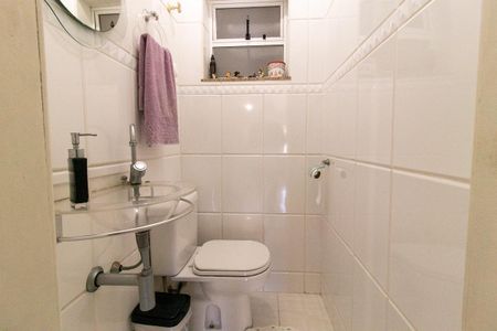 Casa à venda com 270m², 4 quartos e 5 vagas Casa à venda com 270m², 4 quartos e 5 vagasLavabo