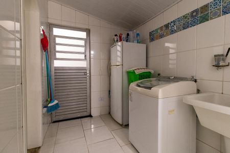Casa à venda com 270m², 4 quartos e 5 vagas Casa à venda com 270m², 4 quartos e 5 vagasÁrea de Serviço