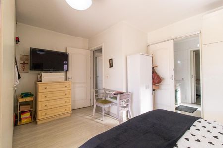 Casa à venda com 270m², 4 quartos e 5 vagas Casa à venda com 270m², 4 quartos e 5 vagasQuarto 2 - Suíte