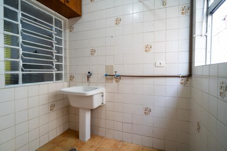 Apartamento para alugar com 68m², 2 quartos e 1 vagaÁrea de Serviço