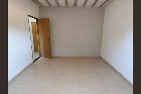 Quarto de casa para alugar com 1 quarto, 60m² em Jardim Keralux, São Paulo