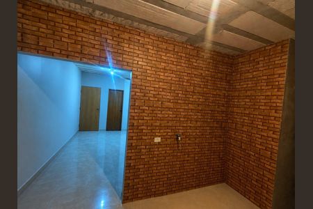 Sala de casa para alugar com 1 quarto, 60m² em Jardim Keralux, São Paulo