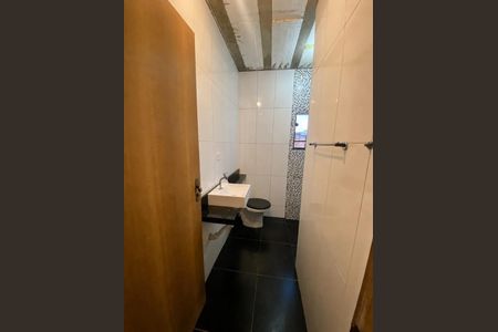Cozinha de casa para alugar com 1 quarto, 60m² em Jardim Keralux, São Paulo