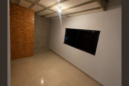 Sala de casa para alugar com 1 quarto, 60m² em Jardim Keralux, São Paulo