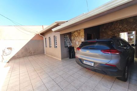 Casa à venda com 120m², 2 quartos e 2 vagasQuintal - Garagem