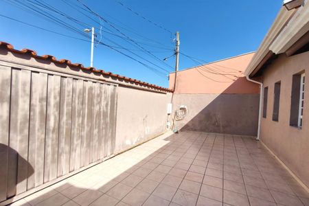 Casa à venda com 120m², 2 quartos e 2 vagasQuintal - Garagem 