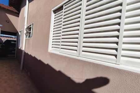 Casa à venda com 120m², 2 quartos e 2 vagasQuintal