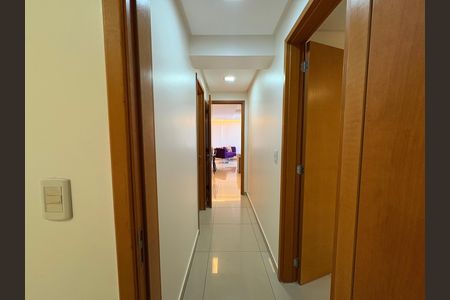 Apartamento à venda com 110m², 3 quartos e 2 vagas Apartamento à venda com 110m², 3 quartos e 2 vagasCorredor