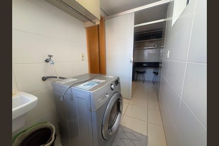 Apartamento à venda com 110m², 3 quartos e 2 vagas Apartamento à venda com 110m², 3 quartos e 2 vagasLavanderia