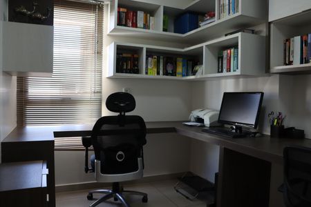 Apartamento à venda com 110m², 3 quartos e 2 vagasEscritório