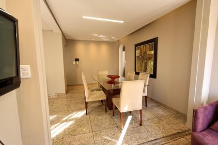 Apartamento à venda com 140m², 4 quartos e 3 vagasSala