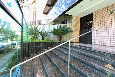 Apartamento à venda com 140m², 4 quartos e 3 vagasEntrada