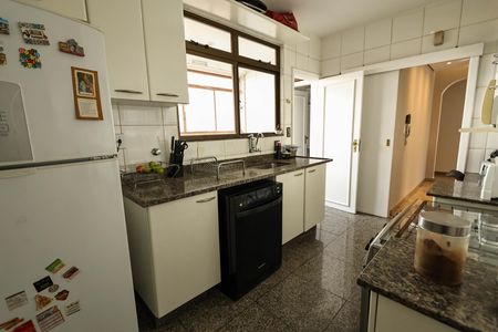 Apartamento à venda com 140m², 4 quartos e 3 vagasCozinha