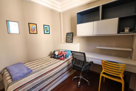 Apartamento à venda com 140m², 4 quartos e 3 vagasQuarto 2