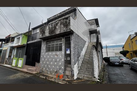 Casa para alugar com 125m², 2 quartos e sem vaga Casa para alugar com 125m², 2 quartos e sem vagaFachada