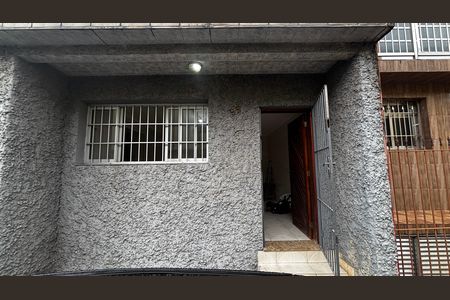 Casa para alugar com 125m², 2 quartos e sem vaga Casa para alugar com 125m², 2 quartos e sem vagaFachada