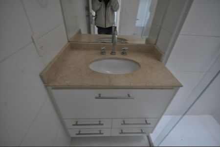 Casa de condomínio à venda com 240m², 3 quartos e 3 vagasBanheiro Social