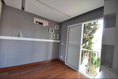 Casa de condomínio à venda com 240m², 3 quartos e 3 vagasSuíte 1