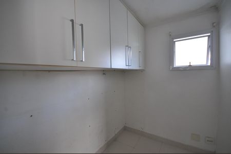 Casa de condomínio à venda com 240m², 3 quartos e 3 vagasQuarto de serviço