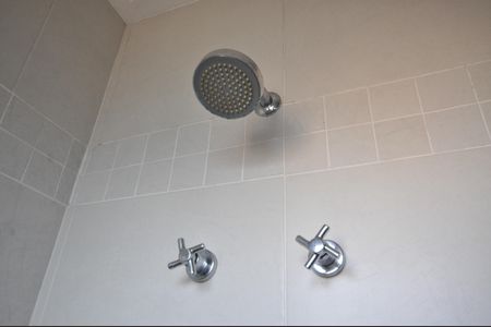 Casa de condomínio à venda com 240m², 3 quartos e 3 vagasBanheiro da Suíte 1