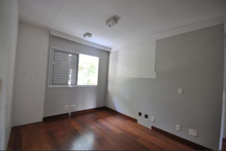Casa de condomínio à venda com 240m², 3 quartos e 3 vagasSala de TV