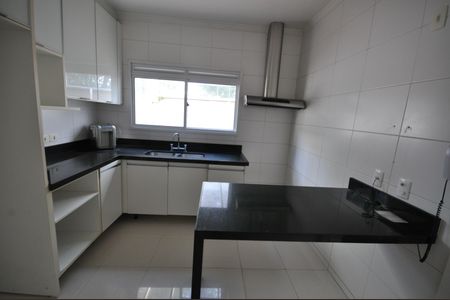 Casa de condomínio à venda com 240m², 3 quartos e 3 vagasCozinha