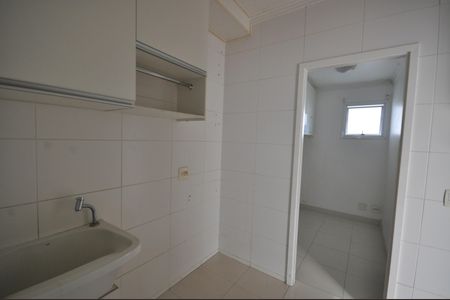 Casa de condomínio à venda com 240m², 3 quartos e 3 vagasÁrea de Serviço