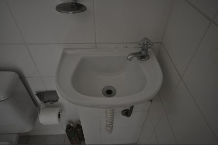 Casa de condomínio à venda com 240m², 3 quartos e 3 vagasBanheiro de serviço