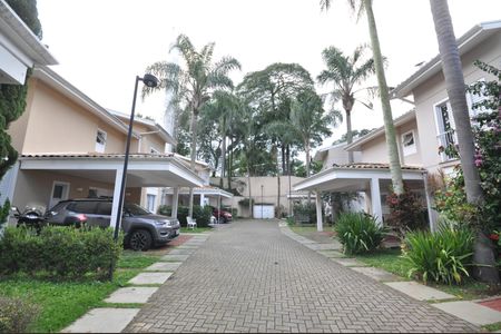 Casa de condomínio à venda com 240m², 3 quartos e 3 vagasCondomínio