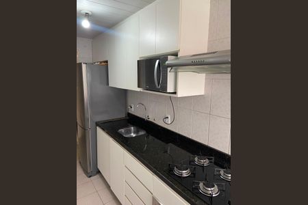 Cozinha de apartamento para alugar com 2 quartos, 52m² em Sarandi, Porto Alegre