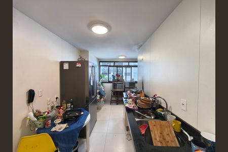 Apartamento para alugar com 160m², 4 quartos e 2 vagas