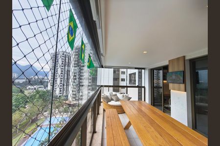 Apartamento para alugar com 160m², 4 quartos e 2 vagas