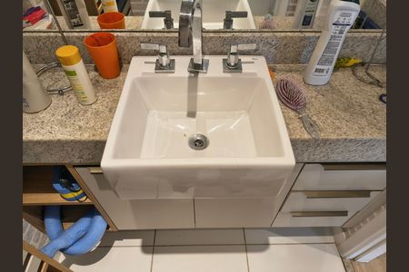 Apartamento para alugar com 160m², 4 quartos e 2 vagas