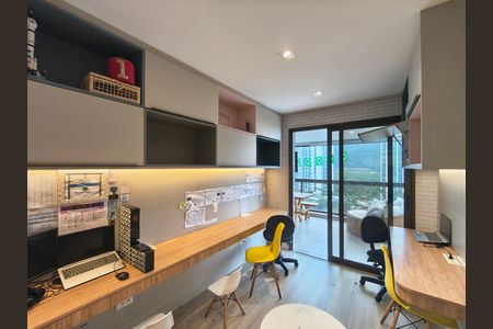 Apartamento para alugar com 160m², 4 quartos e 2 vagas