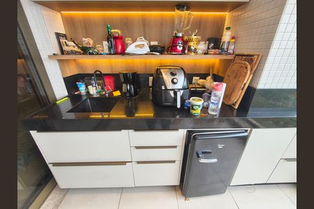 Apartamento para alugar com 160m², 4 quartos e 2 vagas