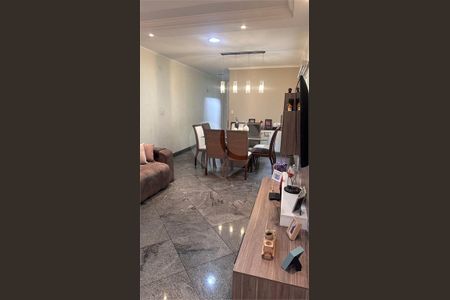 Casa à venda com 3 quartos, 261m² em Parque São Lucas, São Paulo